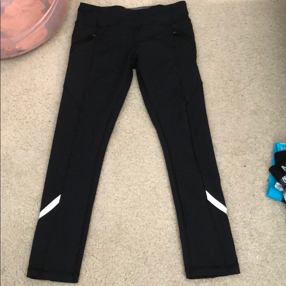 lululemon sz 4 cropped black leggings